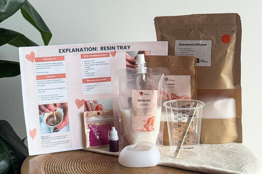 DIY Kit Resin Heart Bowl with Candle Sand (Incl. Wicks)